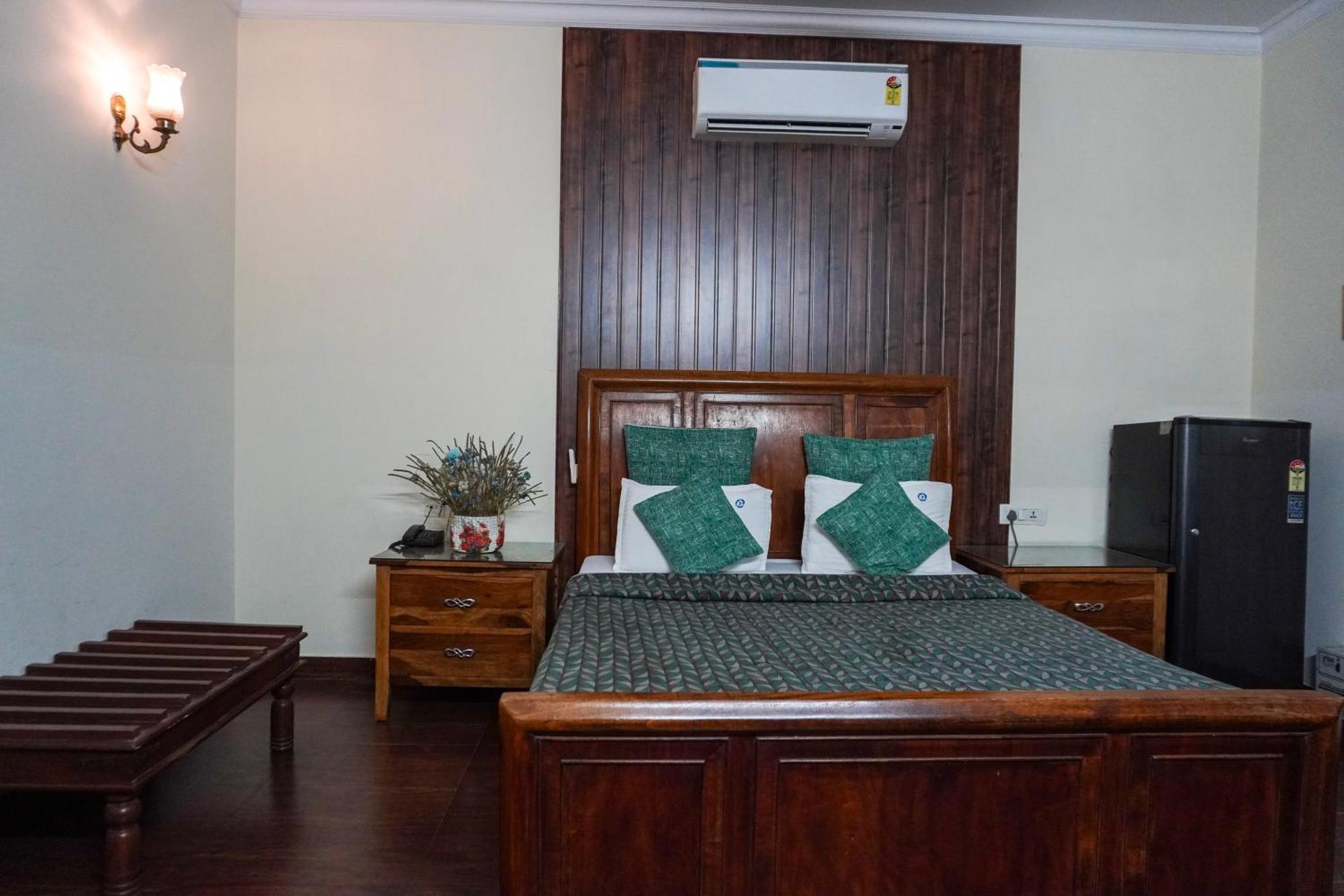 Perch Arbor Suites Ґурґаон Екстер'єр фото